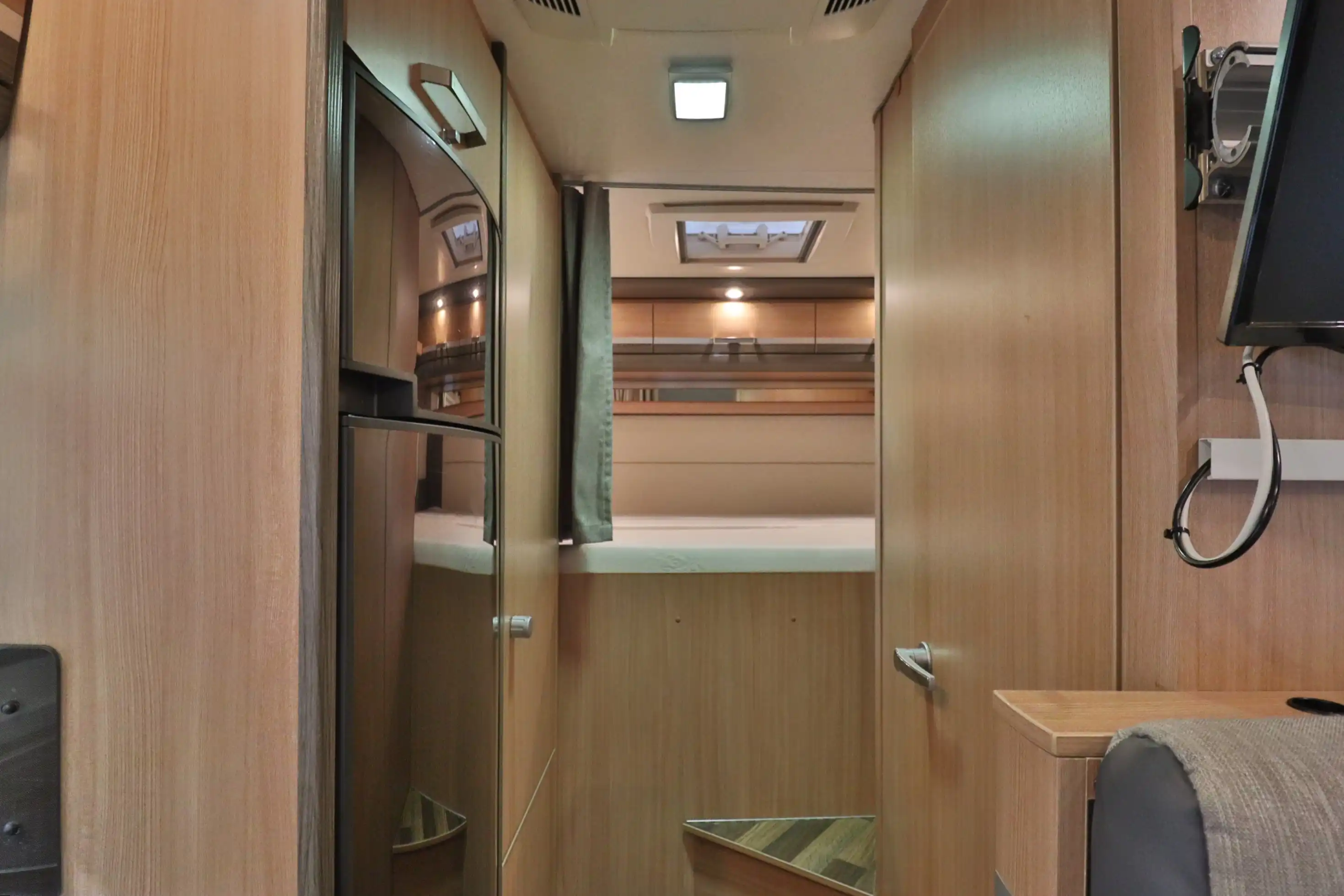 KNAUS SKY Traveller 650 DG